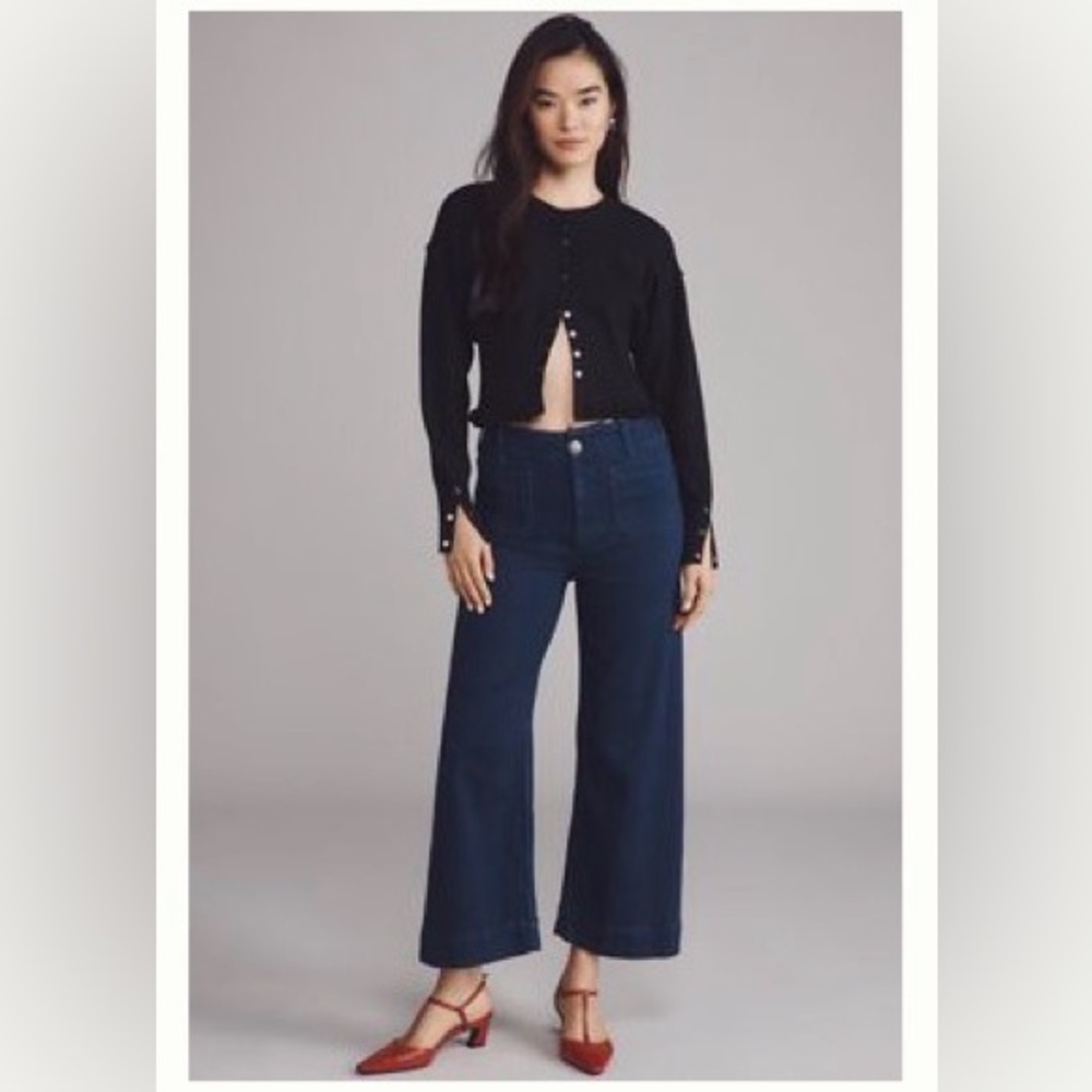 The Colette Denim Cropped Wide-Leg Patch Pocket Jeans in Dark Blue. Size 25